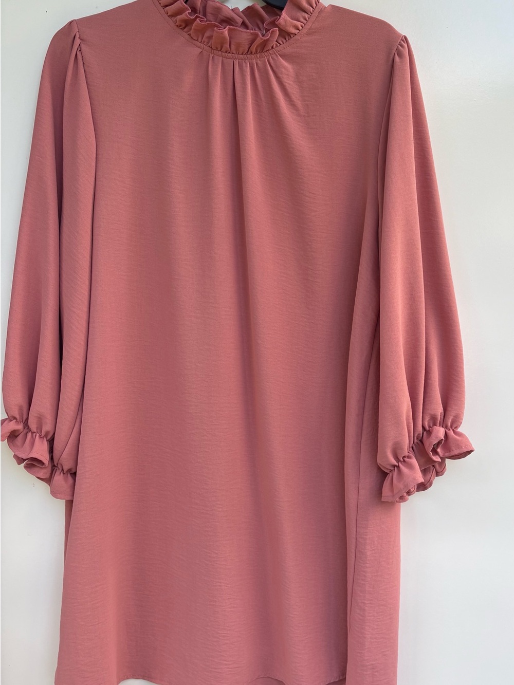 Entro,Women's Ruffle Neck Long Sleeve Shift Dress - Dusty Rose